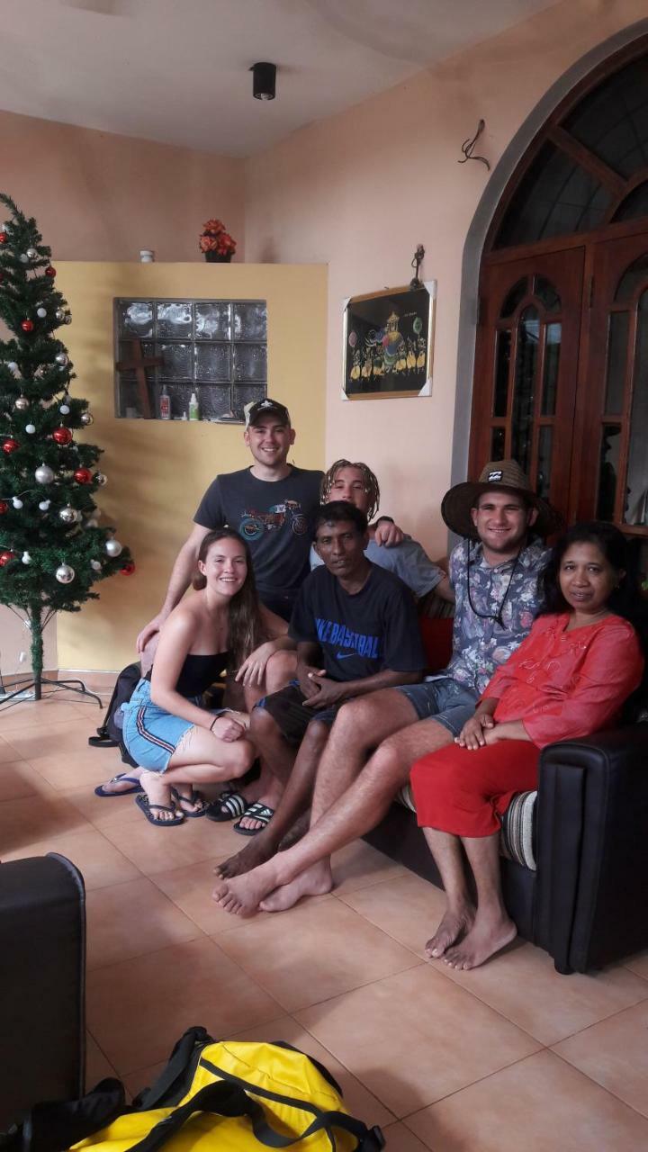 Daffon Guest House Negombo Esterno foto